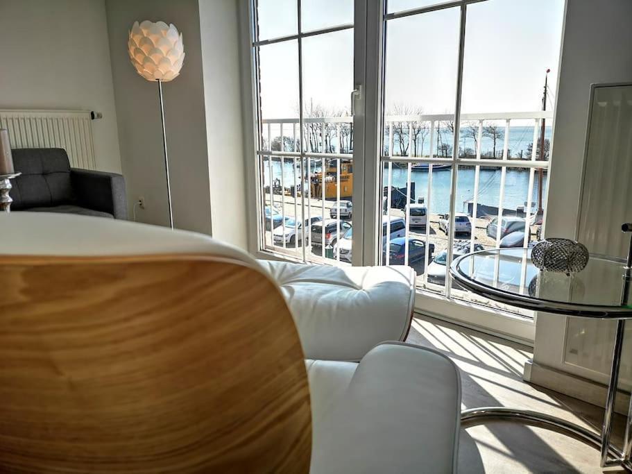 Surforama De Feine Stuuv In Orth Mit Meerblick Fehmarn Exterior foto